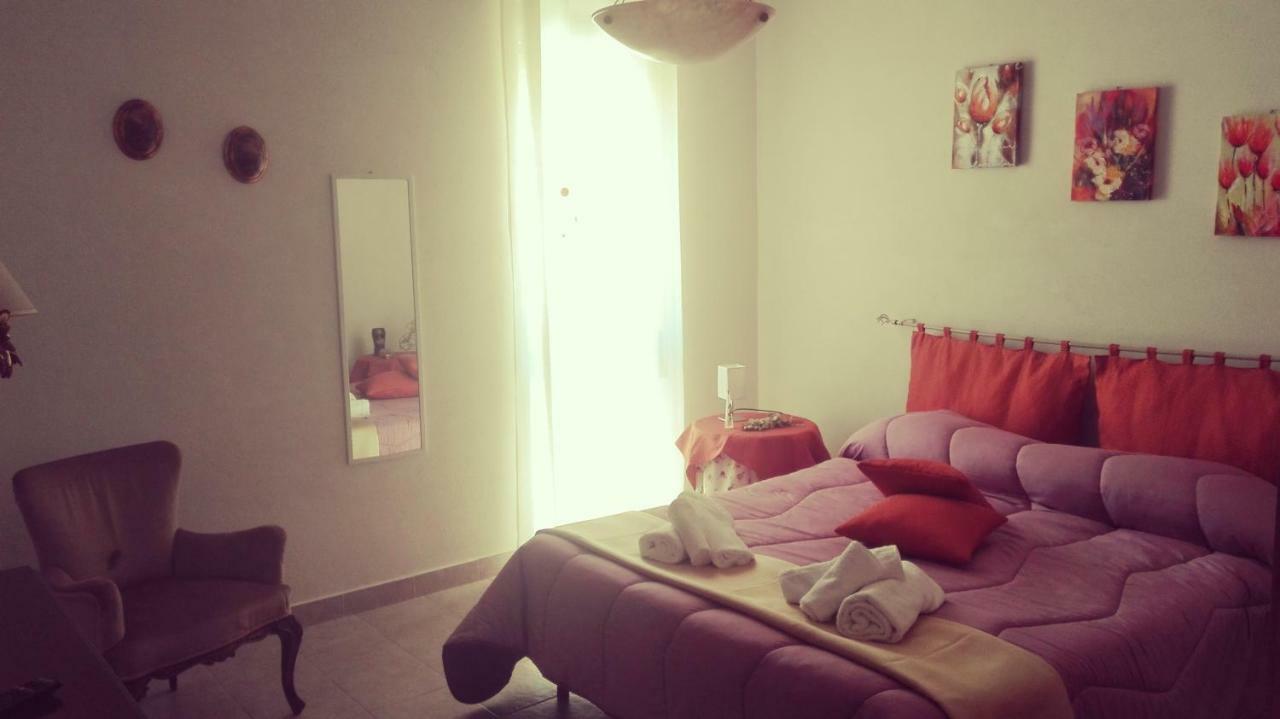 トラーパニ Il Nostro Sole Bed & Breakfast エクステリア 写真